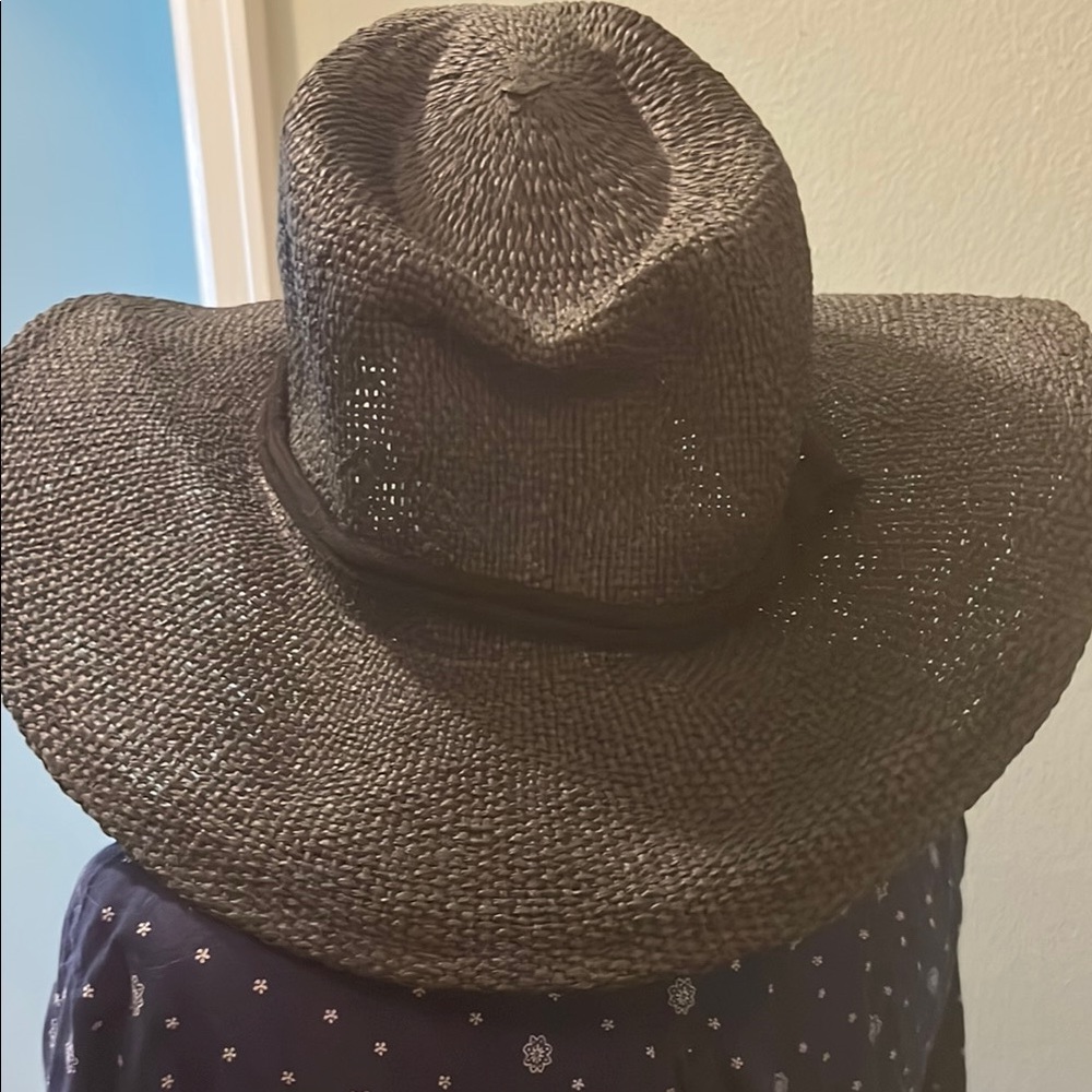 Stylish Black Sun hat - Picture 3 of 3